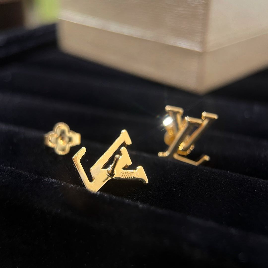 Earrings Louis Vuitton Gold in Other - 42302825