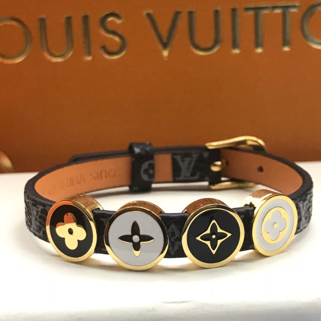 Les Gastons Vuitton Gourmette Bracelet, Yellow Gold - Jewelry - Categories  | LOUIS VUITTON ®